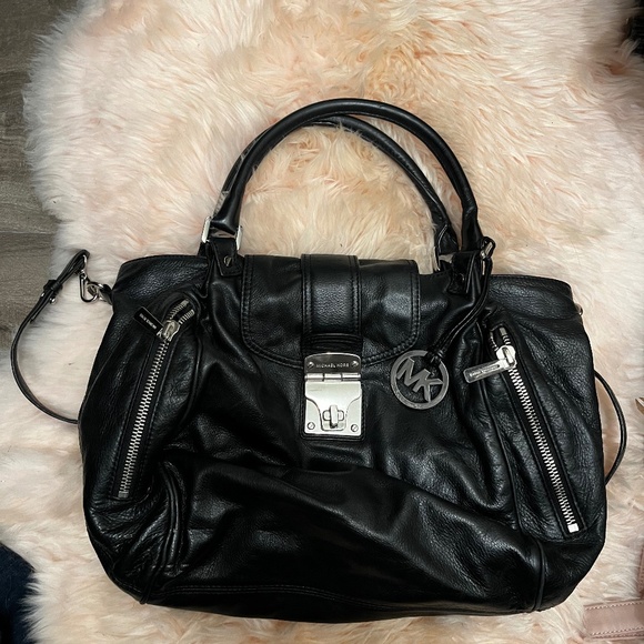 Michael Kors Handbag - Picture 1 of 5